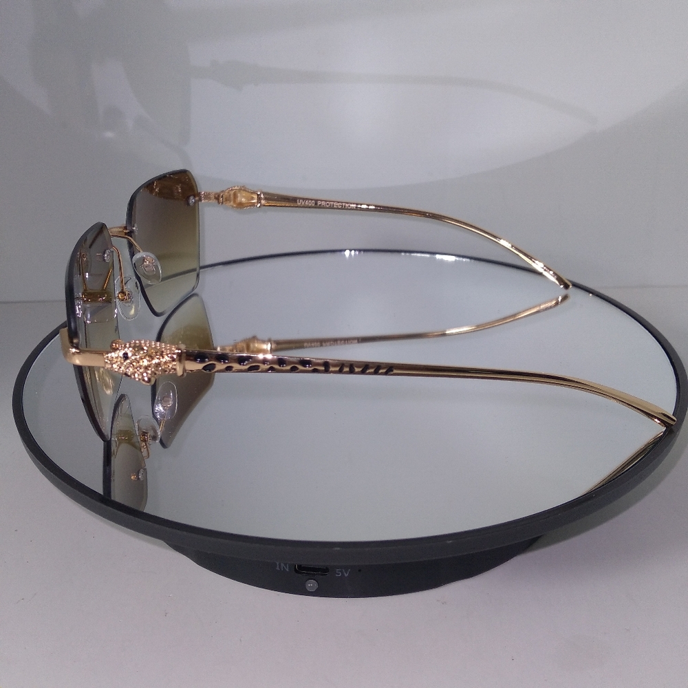 Green/Brown Gradient Lens Gold-Tone Animal Print Design Frame Sunglasses  New - Picture 3 of 9